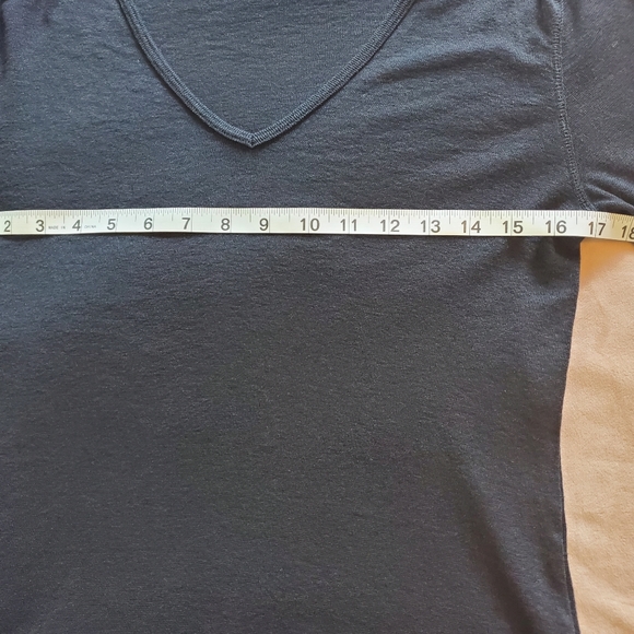 💚Michael Stars maternity tee 5 for $15 - Picture 8 of 10